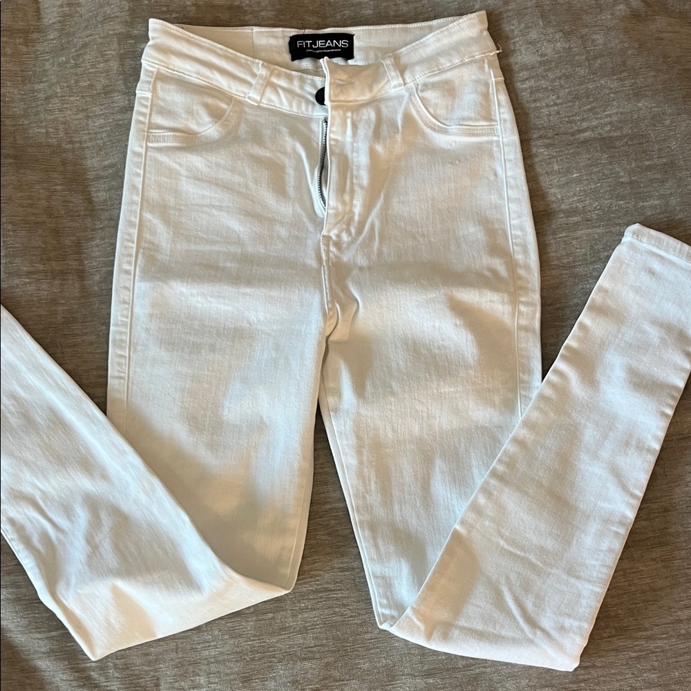 FITJEANS Women's Classic White Skinny Jeans